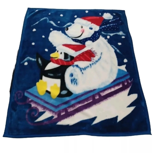 VTG LINEN CORP CHRISTMAS POLAR BEAR PENGUIN SLED PLUSH THROW BLANKET / HANGING - Picture 1 of 5